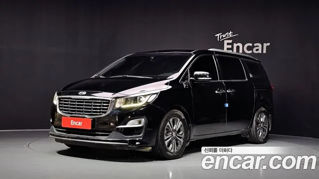 Kia Canival 2019 — photo 1