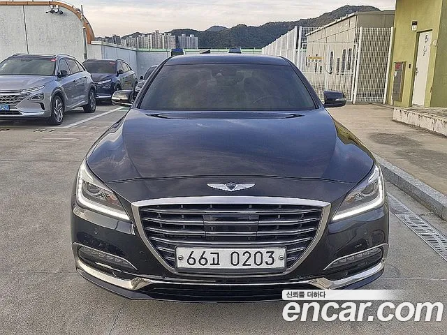 Genesis G80 2017 — photo 1