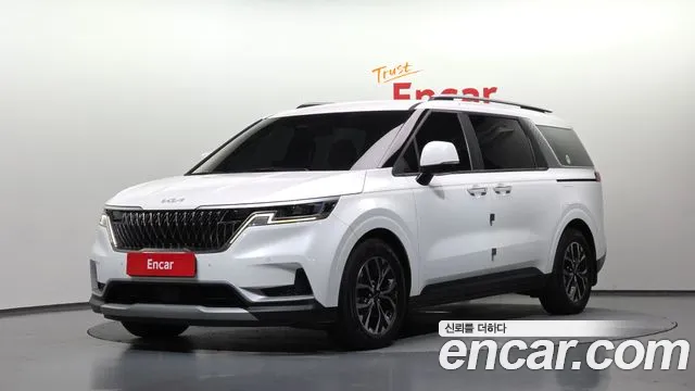 Kia Canival 2023 — photo 1