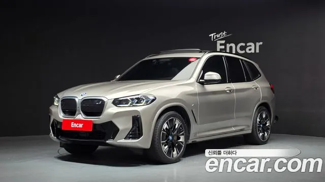 BMW iX3 2024 — photo 1