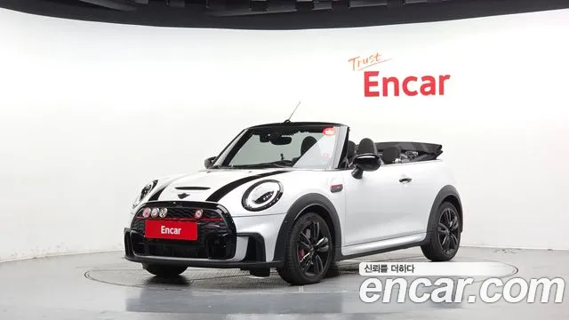 Mini Cooper Convertible 2024 — photo 1