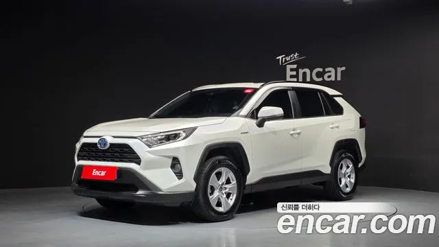 Toyota RAV4 2019 — photo 1