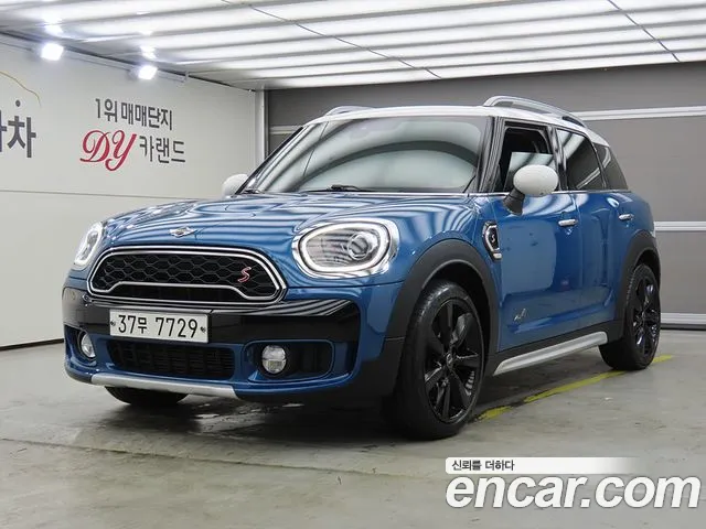 Mini Countryman 2018 — photo 1