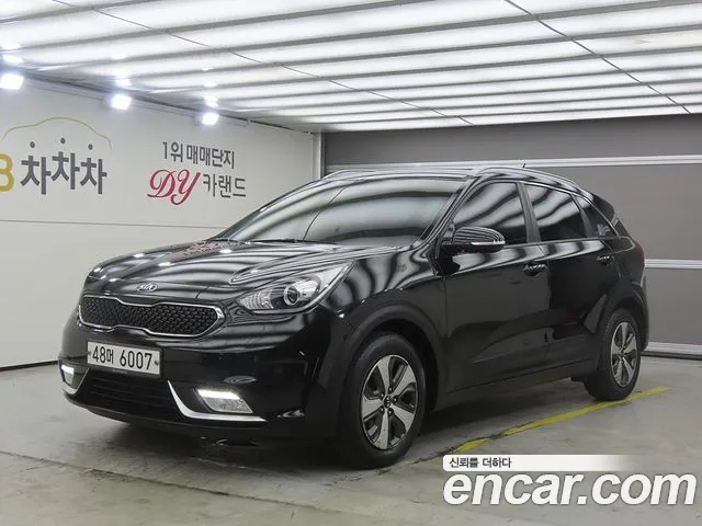 Kia Niro 2018 — photo 1