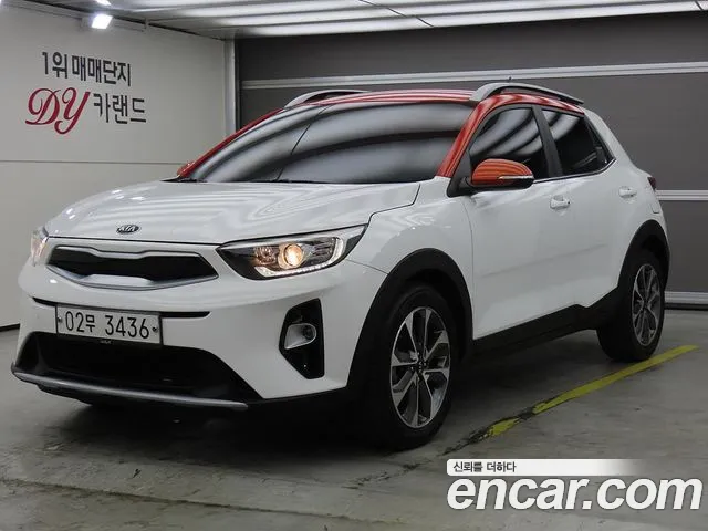 Kia Stonic 2018 — photo 1