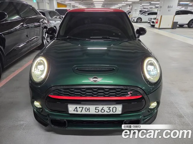 Mini Cooper 2017 — photo 1
