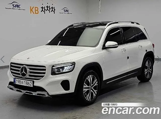 Mercedes-Benz GLB-Class 2024 — photo 1