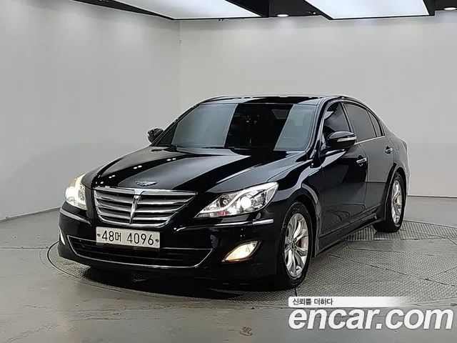 Hyundai Genesis 2013 — photo 1