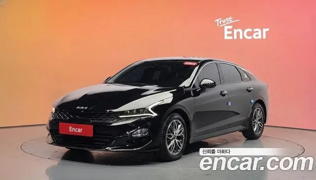 Kia K5 2023 — photo 1