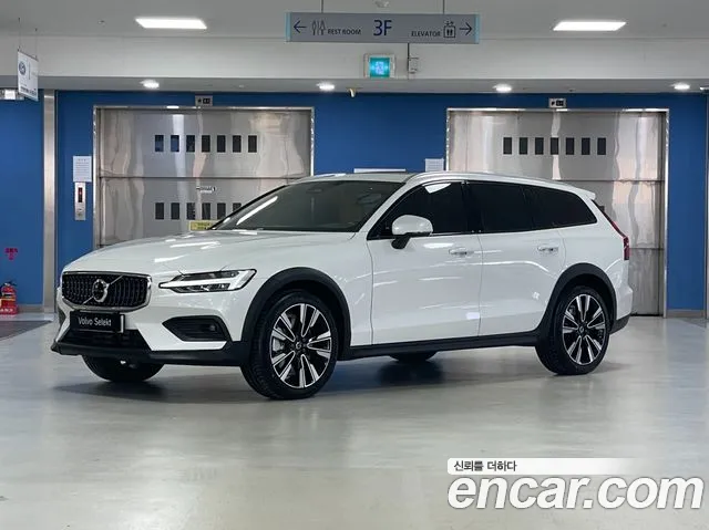 Volvo V60 2026 — photo 1