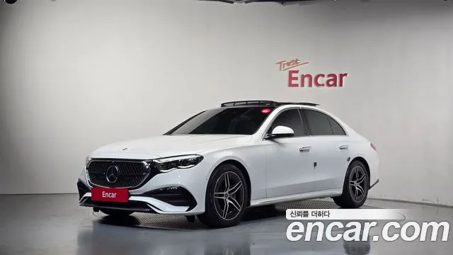 Mercedes-Benz E-Class 2025 — photo 1