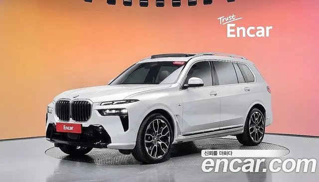 BMW X7 2025 — photo 1