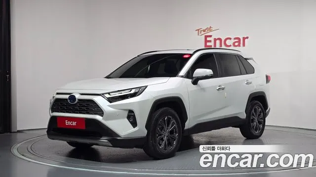 Toyota RAV4 2024 — photo 1