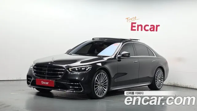 Mercedes-Benz S-Class 2023 — photo 1