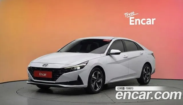 Hyundai AVANTE 2023 — photo 1
