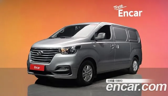 Hyundai Starex 2019 — photo 1