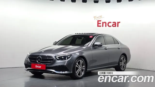 Mercedes-Benz E-Class 2022 — photo 1