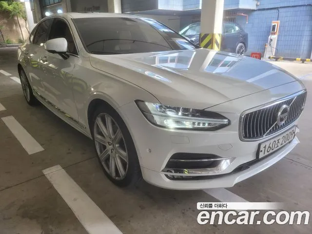 Volvo S90 2019 — photo 1