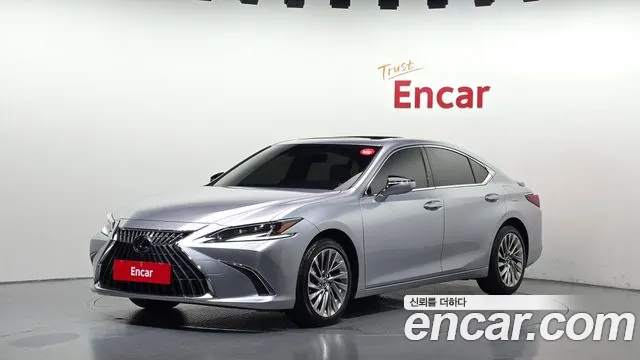 Lexus ES 2025 — photo 1
