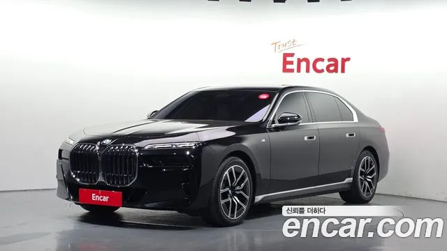 BMW 7-Series 2024 — photo 1