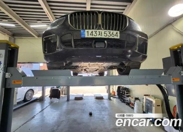 BMW X5 2022 — photo 1