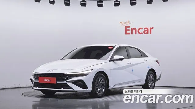 Hyundai AVANTE 2024 — photo 1