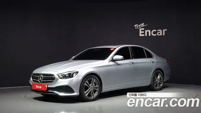 Mercedes-Benz E-Class 2022 — photo 1