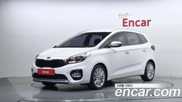 Kia Carens 2017 — photo 1