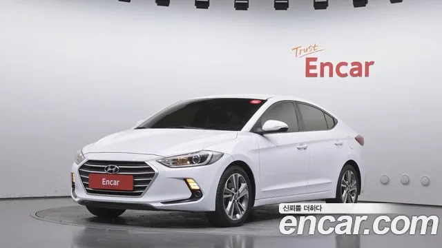 Hyundai AVANTE 2018 — photo 1
