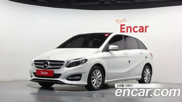 Mercedes-Benz B-Class 2016 — photo 1