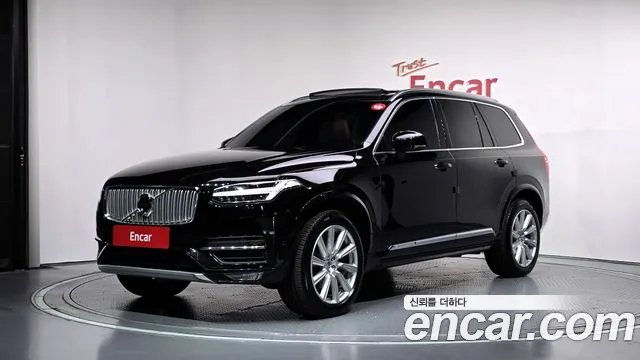 Volvo XC90 2018 — photo 1