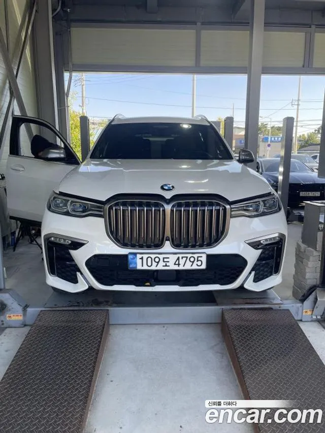 BMW X7 2021 — photo 1