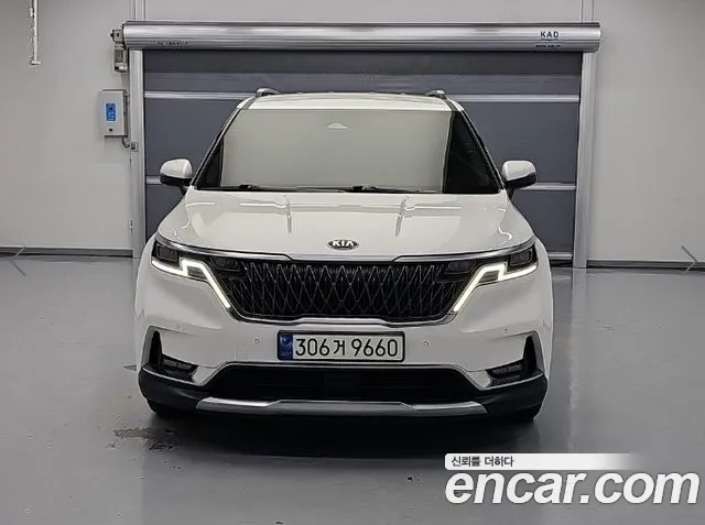 Kia Canival 2021 — photo 1