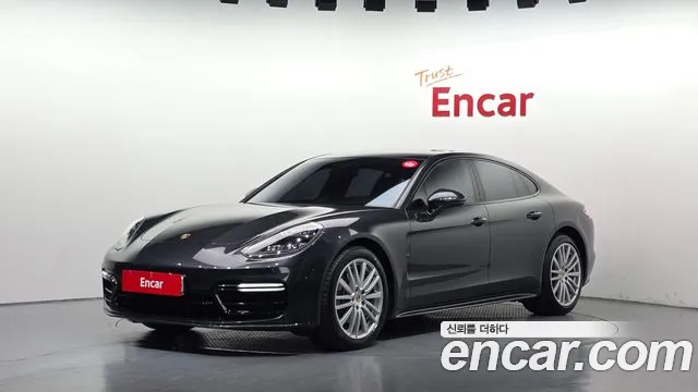 Porsche Panamera 2020 — photo 1