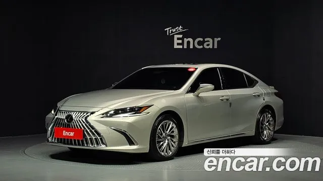 Lexus ES 2026 — photo 1