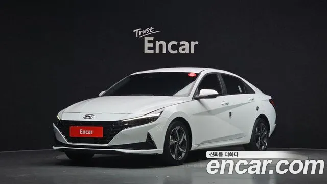 Hyundai AVANTE 2023 — photo 1