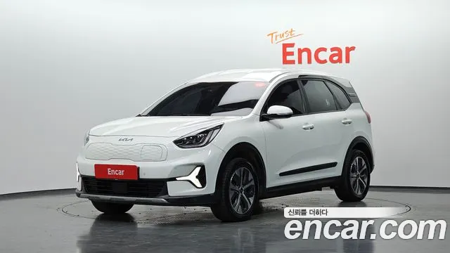 Kia Niro 2023 — photo 1