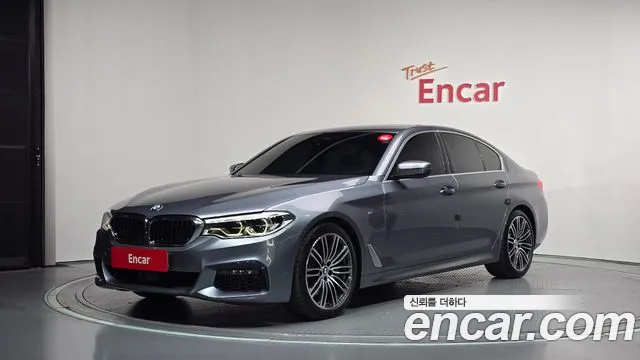 BMW 5-Series 2019 — photo 1