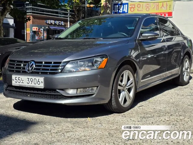 Volkswagen Passat 2013 — photo 1