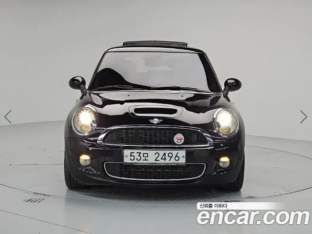 Mini Cooper 2010 — photo 1