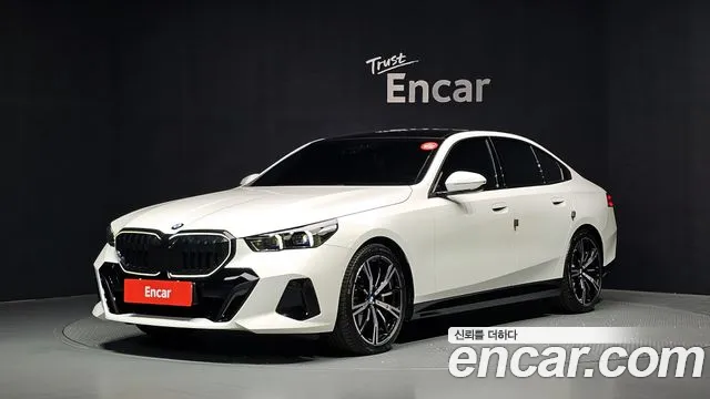 BMW 5-Series 2026 — photo 1