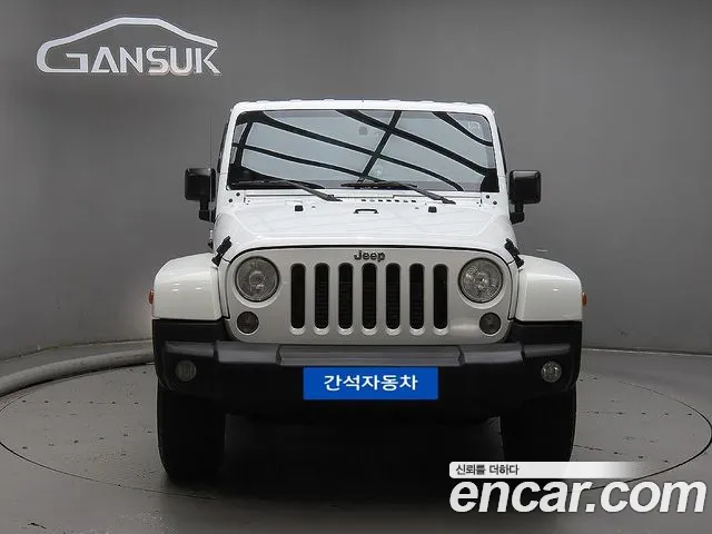 Jeep Wrangler 2014 — photo 1