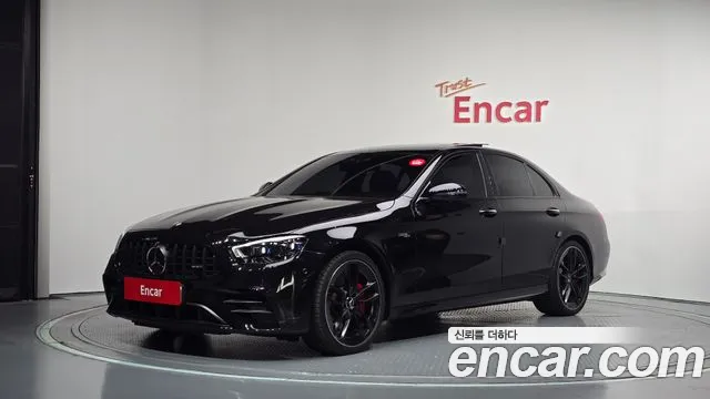 Mercedes-Benz E-Class 2023 — photo 1