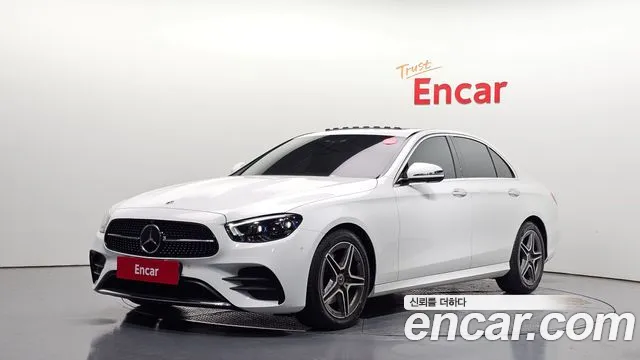 Mercedes-Benz E-Class 2023 — photo 1