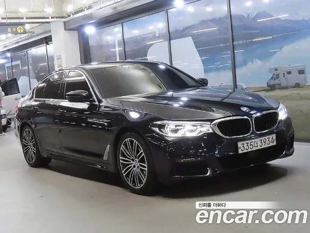 BMW 5-Series 2020 — photo 1