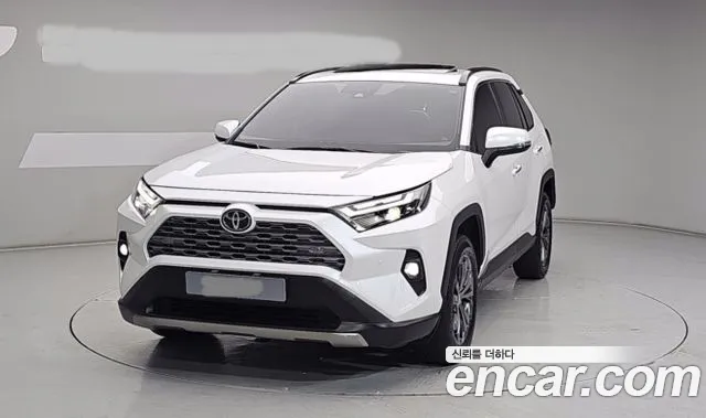 Toyota RAV4 2025 — photo 1