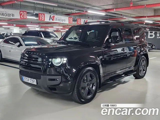 Land Rover Defender 2026 — photo 1