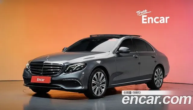 Mercedes-Benz E-Class 2018 — photo 1