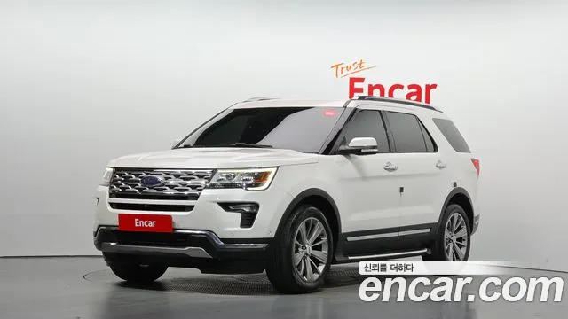 Ford Explorer 2018 — photo 1