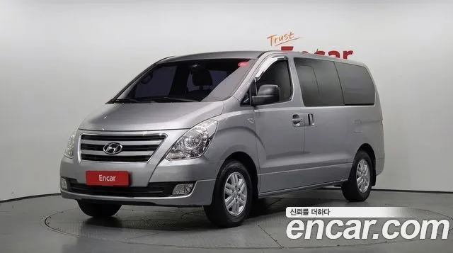 Hyundai Starex 2017 — photo 1